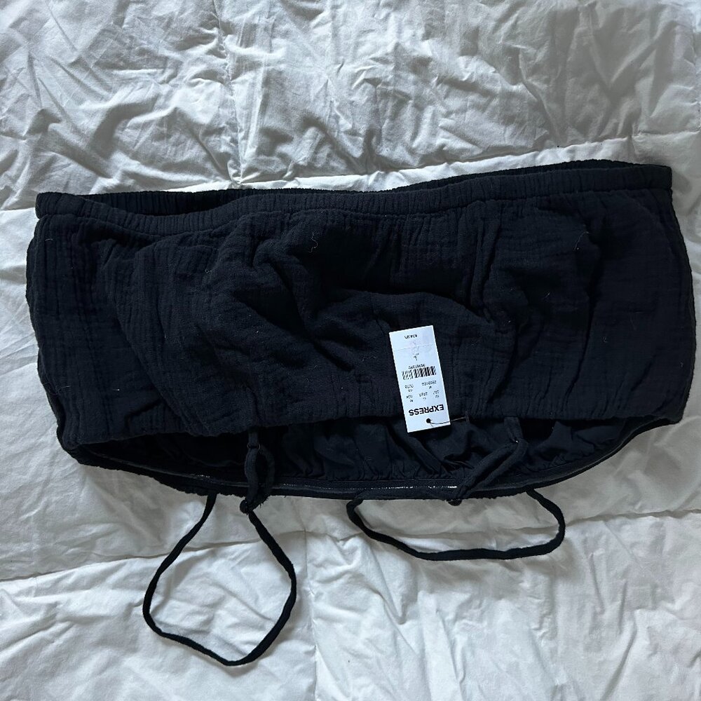 Express Crop Top - Picture 2 of 3